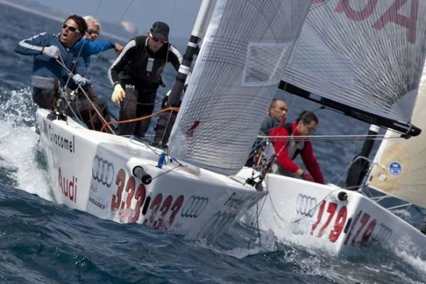 Két verseny egy időben - Audi Melges20 - Vitorlás tudattágítás