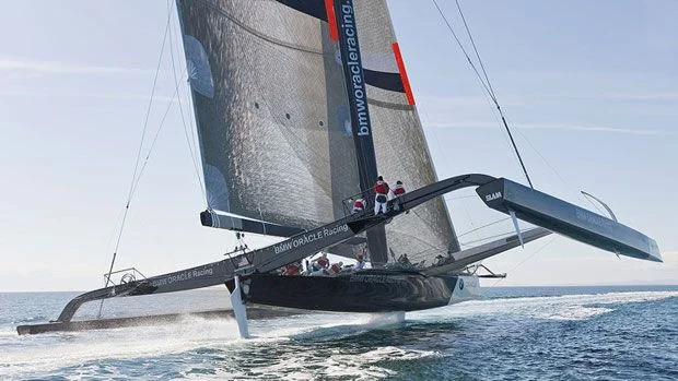 Jobbcsapáson a BMW-Oracle - Vitorlás tudattágítás