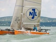 Scholtz Imre katamaránja a Boat Show-n